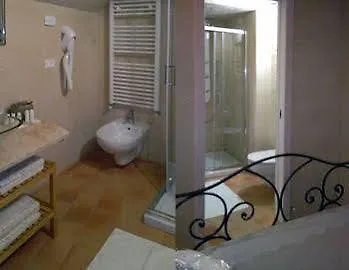 Pensión Hotel Casa Daisy Paderno del Grappa