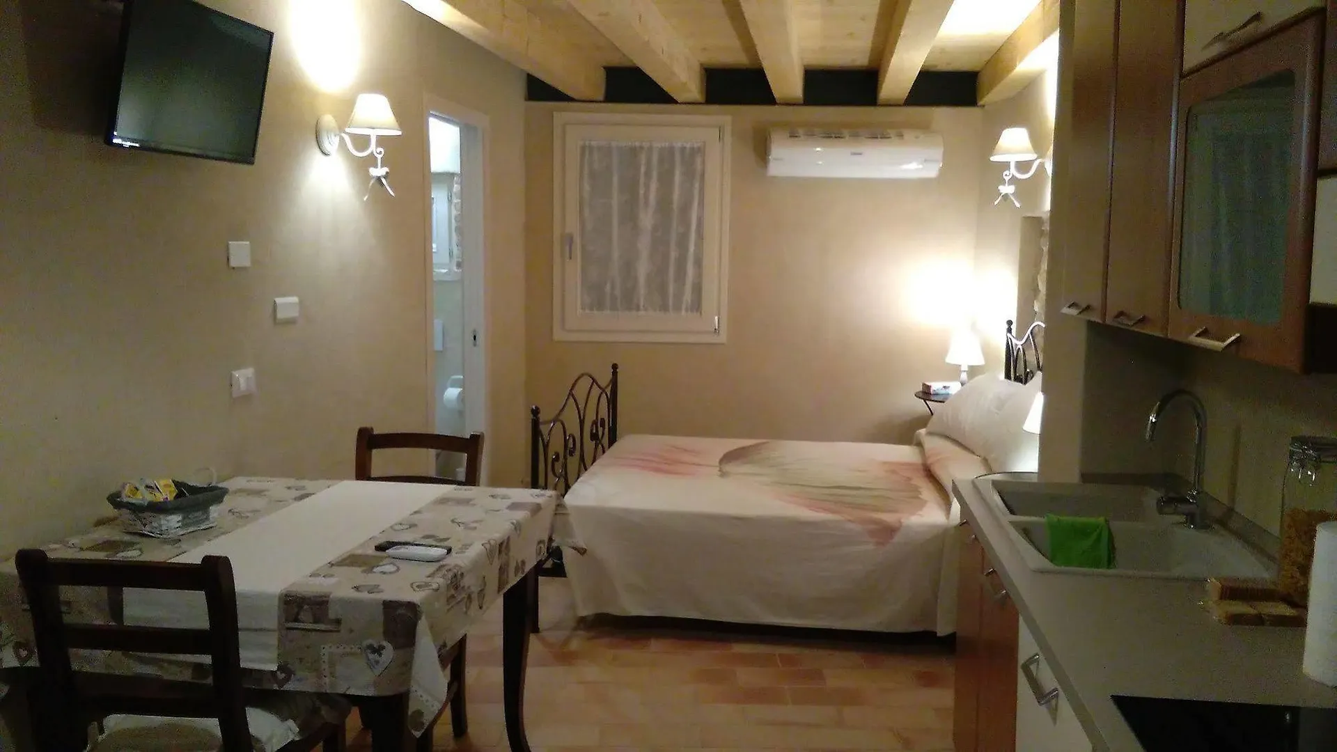 Casa Daisy Guest House Castelcucco Paderno del Grappa